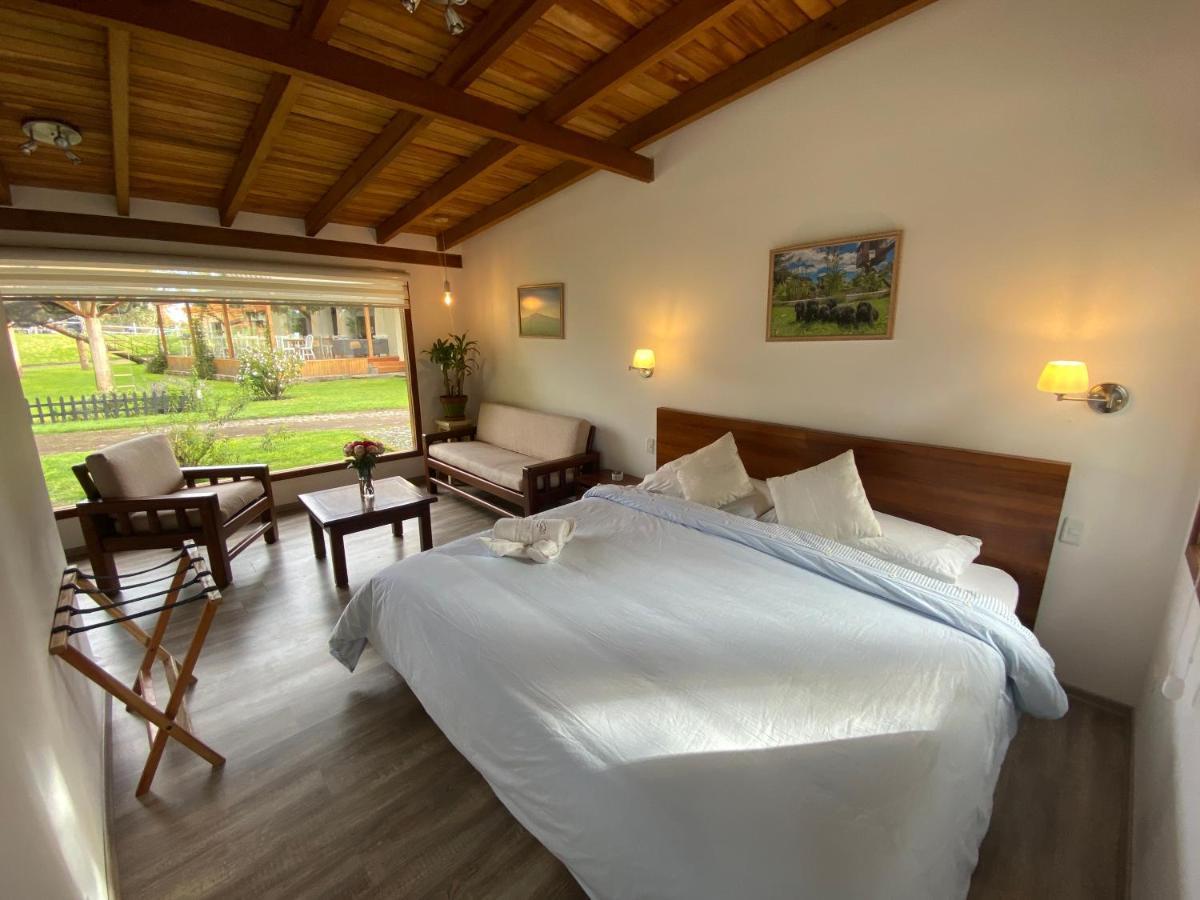 Hosteria Papagayo Cotopaxi Machachi 외부 사진